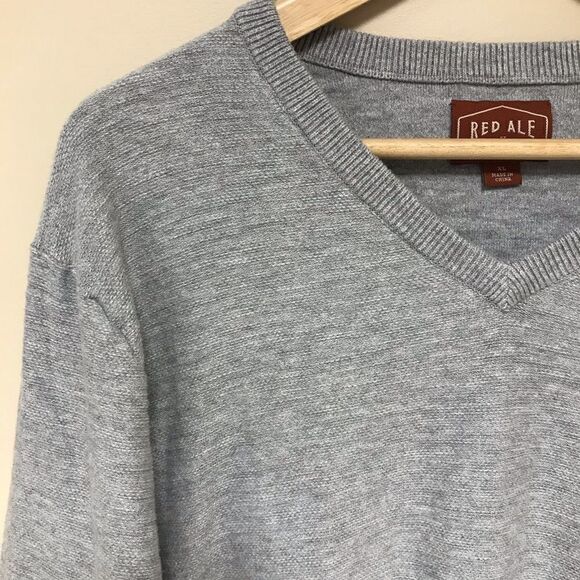 👠Red Aye Riverside V Neck sweater.  Size XL - Picture 6 of 9